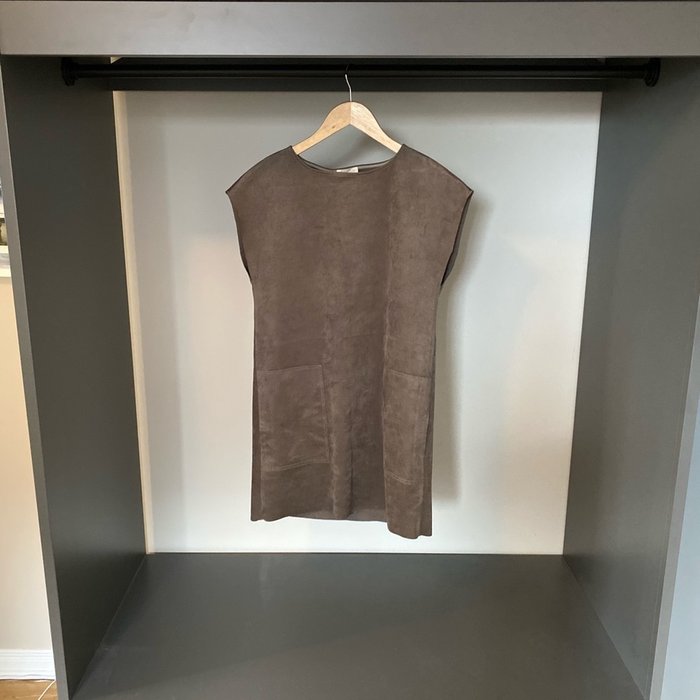 Wilfred sued dress